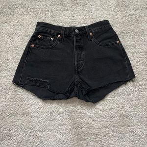 Levi’s 501 Brandy Melville Jean Shorts - OS (I believe the OS = Levi’s size 25)